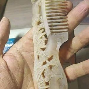 Comb made by genuine goat horn